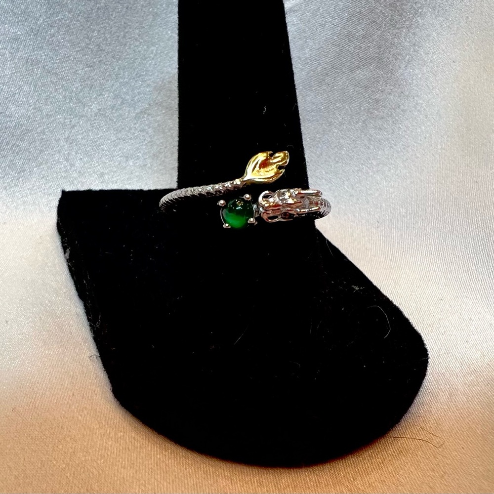 Sterling Silver and Emerald Dragon Ring, adjustable size - Picture 2 of 4